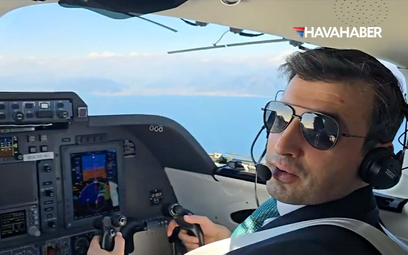Selçuk Bayraktar, Piaggio P180 Uçağıyla Fabrikaya İndi
