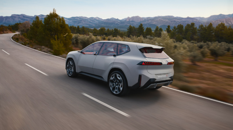 BMW'den Elektrikli Devrim! Yeni Nesil Elektrikli Araç Sahneye Çıktı