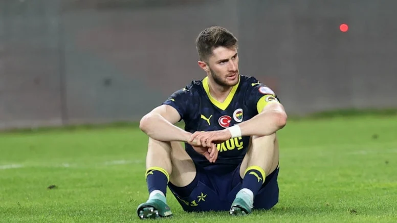 Fenerbahçe’de Sakatlık Şoku! İsmail Yüksek Kadrodan Çıkarıldı