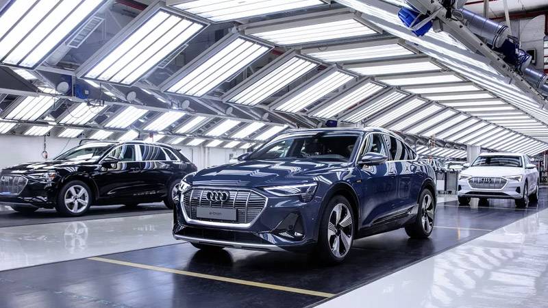 Audi'den Şok Karar! 7.500 Kişi İşsiz Kaldı! Ne Oluyor?