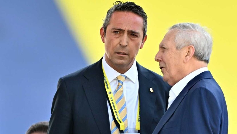 Kadıköy'de Ali Koç Gerginliği! Tribünlerden Aziz Yıldırım Sesleri Yükseldi