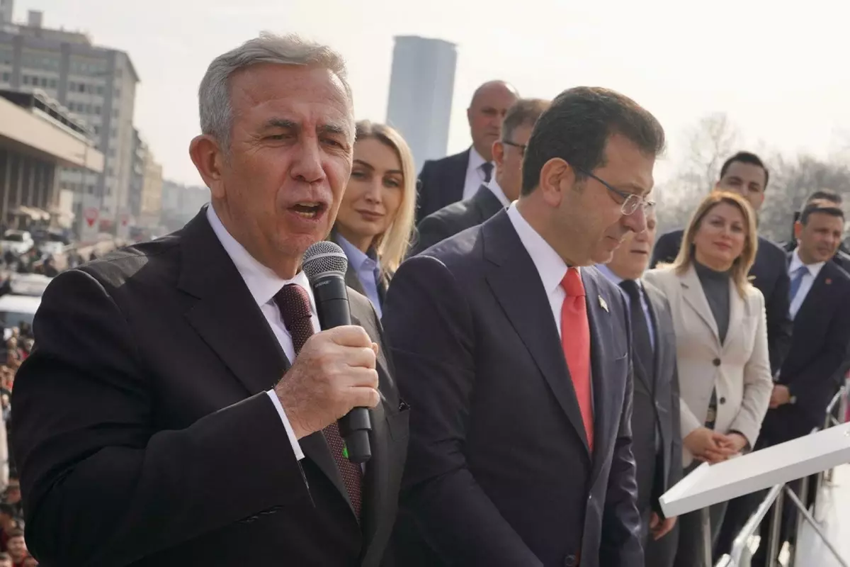 İmamoğlu'nun Hesabı Engellendi, Mansur Yavaş Hesabını Paylaştı: “Bu Sansür Milyonların Sesine Vurulmuştur”