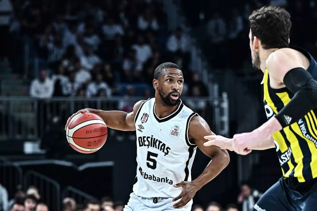 Beşiktaş Fibabanka, Fenerbahçe Beko'yu Devirdi: Üst Üste 14. Galibiyet