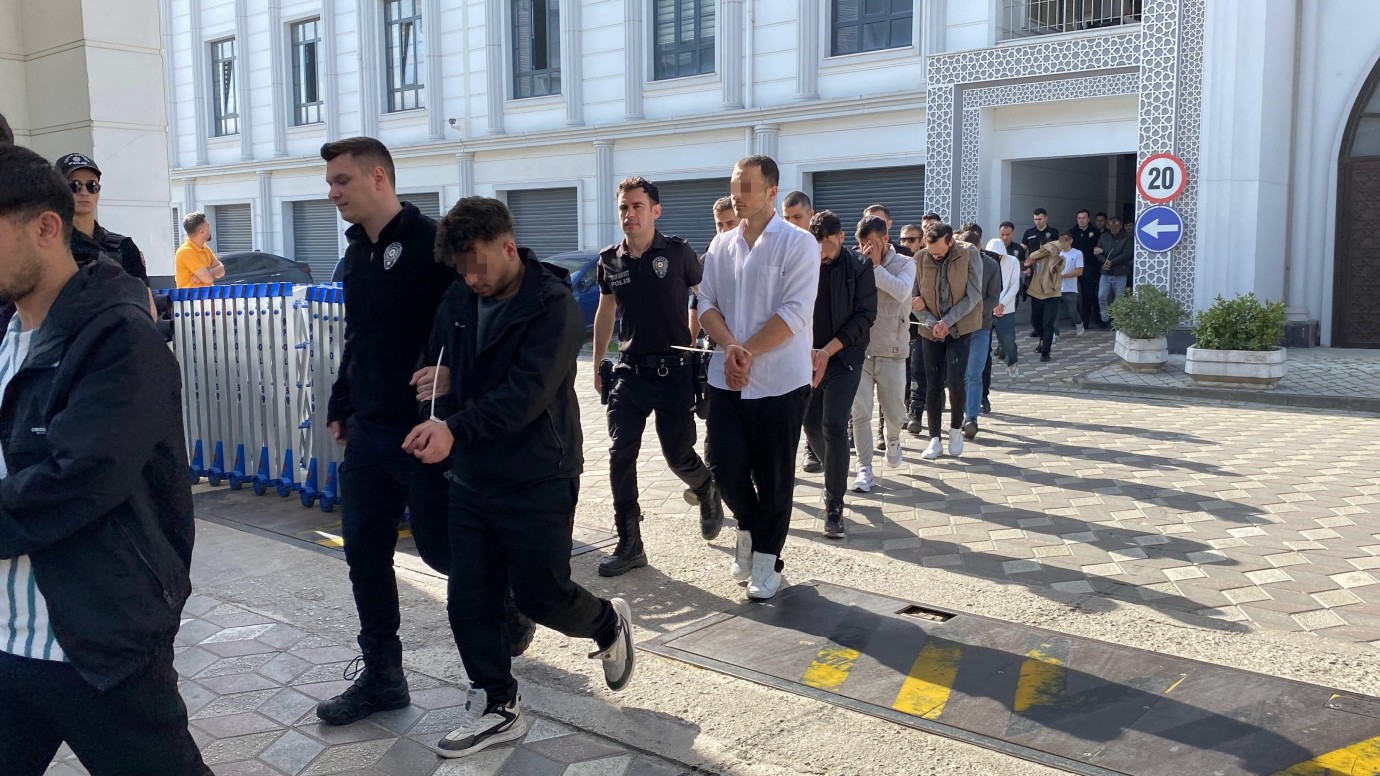 Sahte Araç Kiralama Sitesiyle 122 Kişi Dolandırıldı: 52 Şüpheli Tutuklandı
