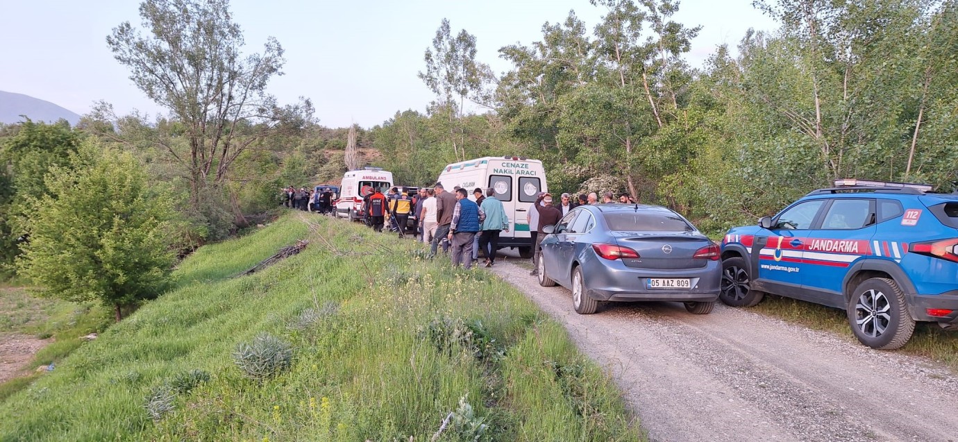 Erzincan’da Traktör Kazası: Sürücü Hayatını Kaybetti