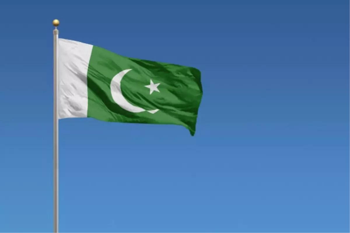 Pakistan’da Okul Servisi Hedef Alındı: Bombalı Saldırıda Can Kaybı Var