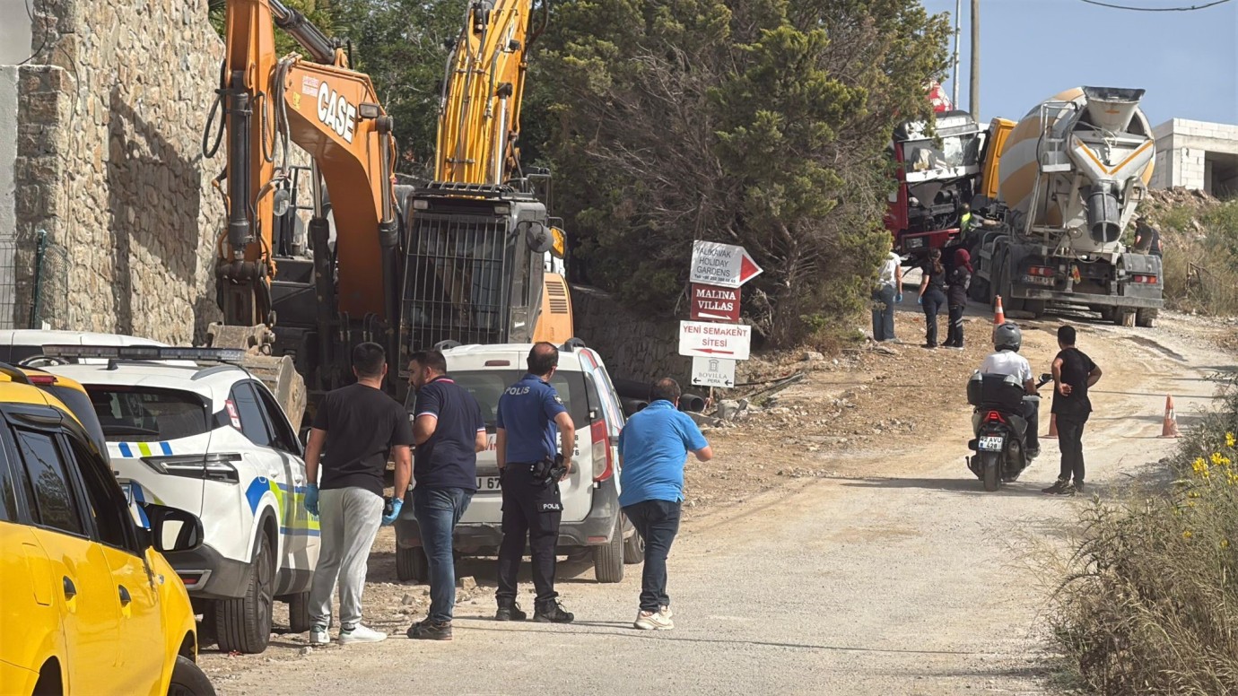 Muğla Bodrum’da Feci Kaza: Beton Mikseri ile Kamyonet Arasında Kalan Sürücü Yaşamını Yitirdi