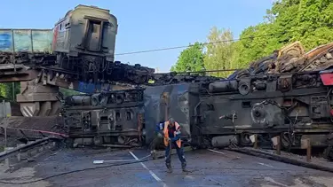 Rusya'da Peş Peşe Tren Kazaları: Köprüler Çöktü, Can Kaybı Arttı