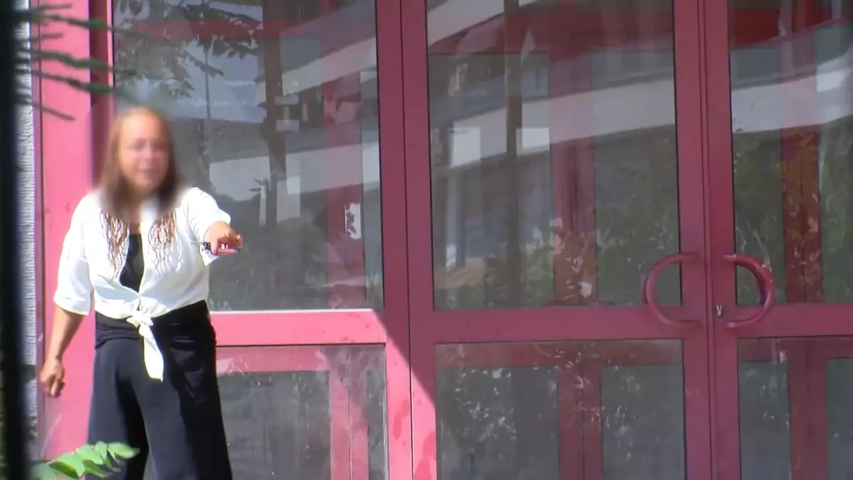 Pendik'te Kendini Yakmaya Kalkıştı: Eski İş Yerinin Önünde Benzinle Tehdit Etti