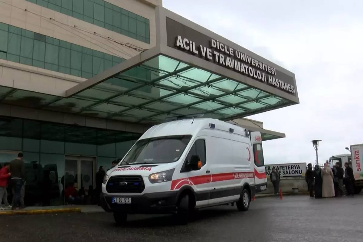 Akrabalar Arasında Silahlı Kavga: Baba Hayatını Kaybetti, Oğlu Hastanede