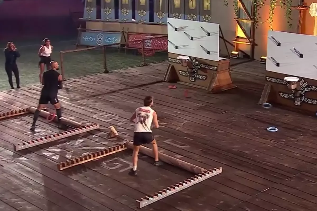 Survivor Finalinde Gergin Anlar: Batuhan Karacakaya'nın Tepkisi Sosyal Medyada Gündem Oldu