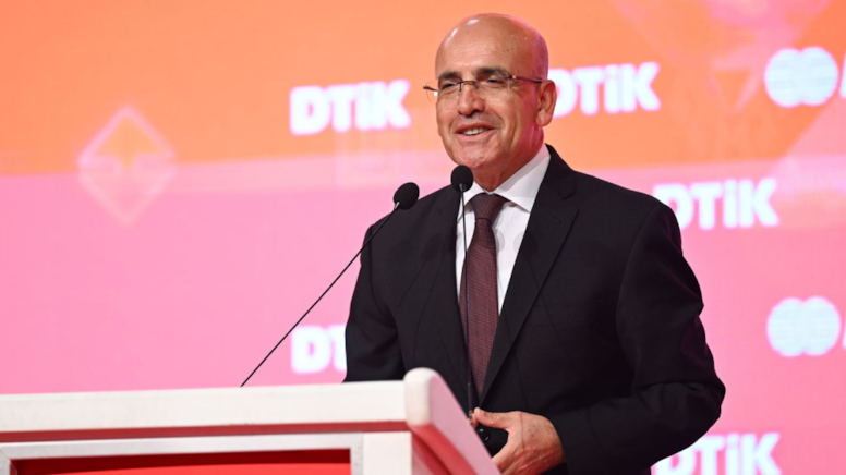 Mehmet Şimşek'e Tepkiler Yükseliyor: “Para Faizde, Piyasa Krizde”