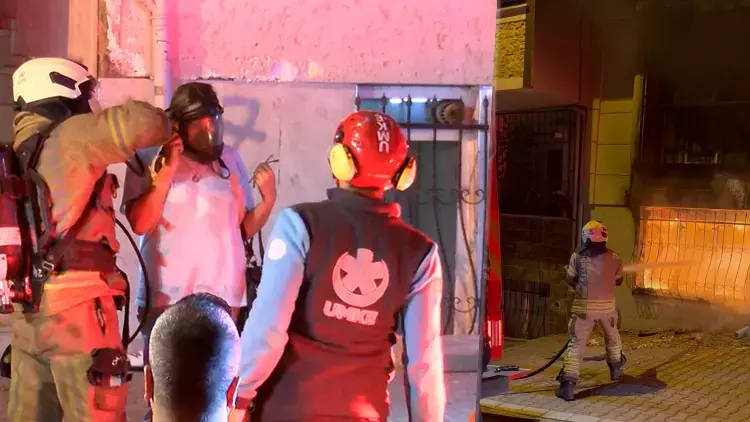 Esenyurt Yangın Alarmı: 5 Katlı Binada 14 Kişi Kurtarıldı