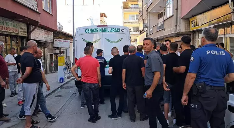 Alkol Masasında Tartışma Cinayetle Bitti: 1 Kişi Hayatını Kaybetti