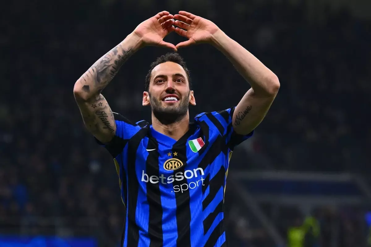 Galatasaray, Hakan Çalhanoğlu İçin Inter ile Resmi Görüşmelere Başladı