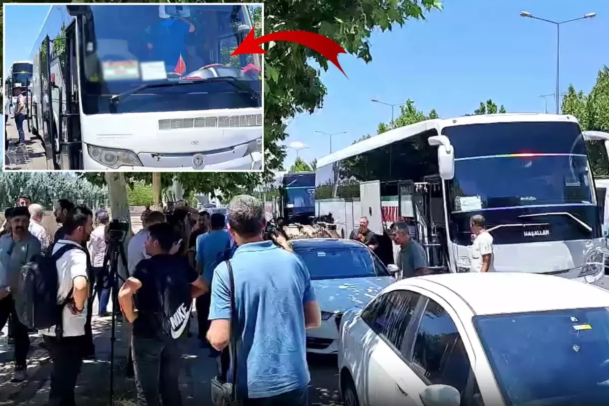 Diyarbakır'dan Silah Bırakma Töreni İçin 4 Otobüs Yola Çıktı