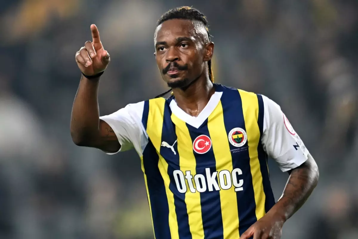 “Yeni Alex” Diye Gelmişti: Fenerbahçe, Lincoln Henrique İle Yolları Ayırıyor