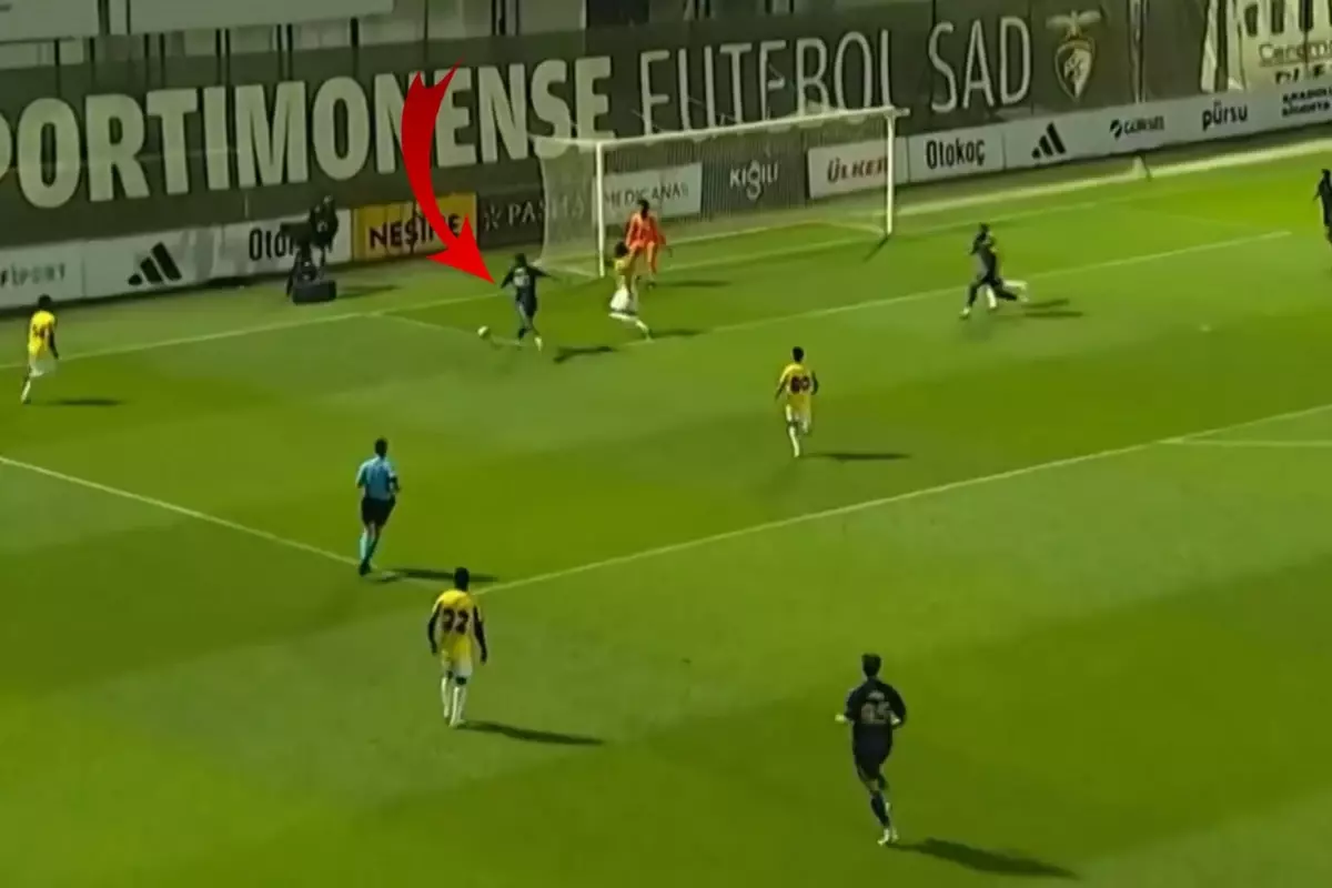 Jhon Duran Fırtınası! Fenerbahçe’de İlk Maçında 2 Gol Attı, Gündeme Damga Vurdu