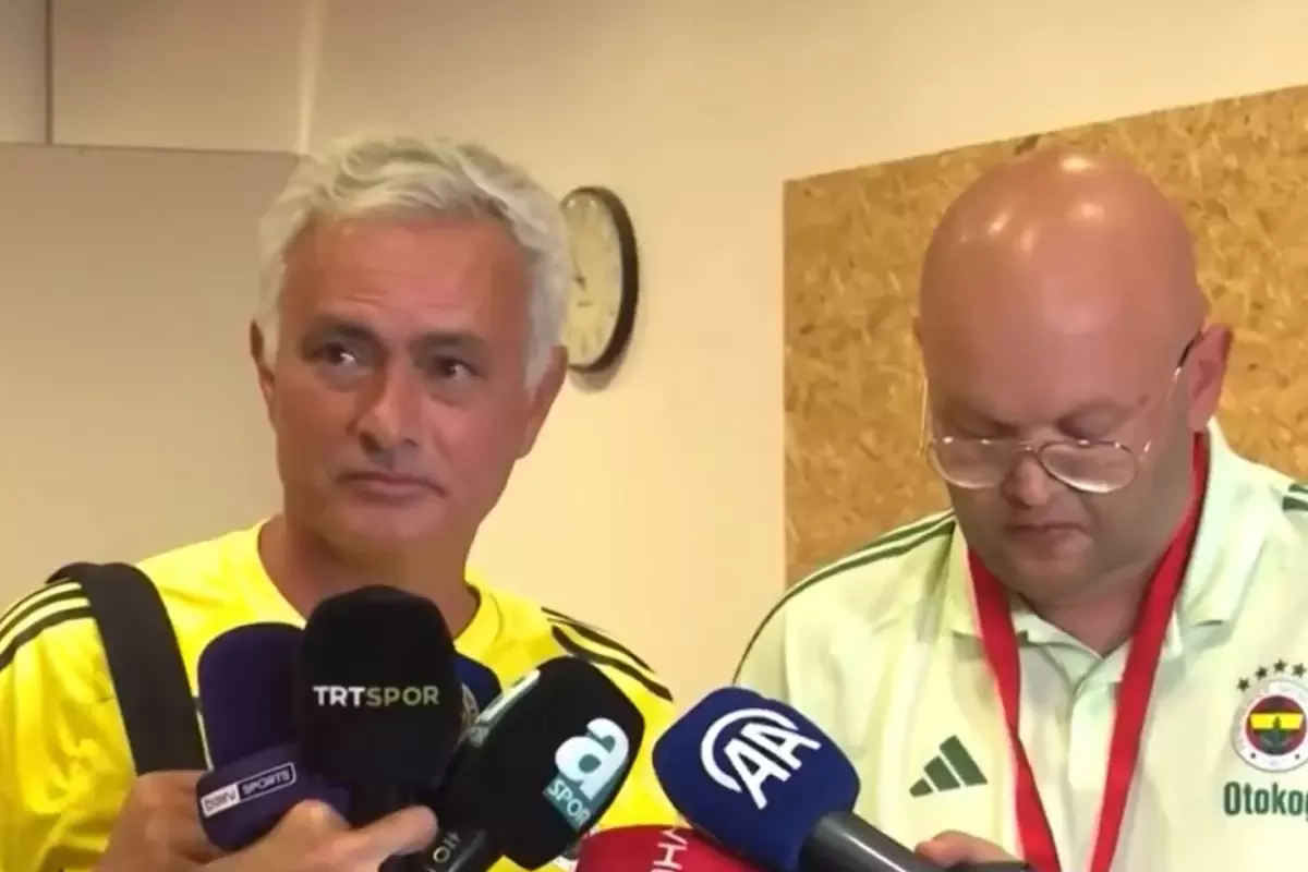 Mourinho'dan Ali Koç'a Transfer Eleştirisi! Tercüman O Sözleri Çevirmedi