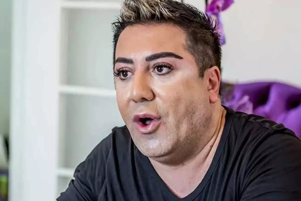 Murat Övüç Bodrum’da Sarı Kombiniyle Pazarda İlgi Odağı Oldu
