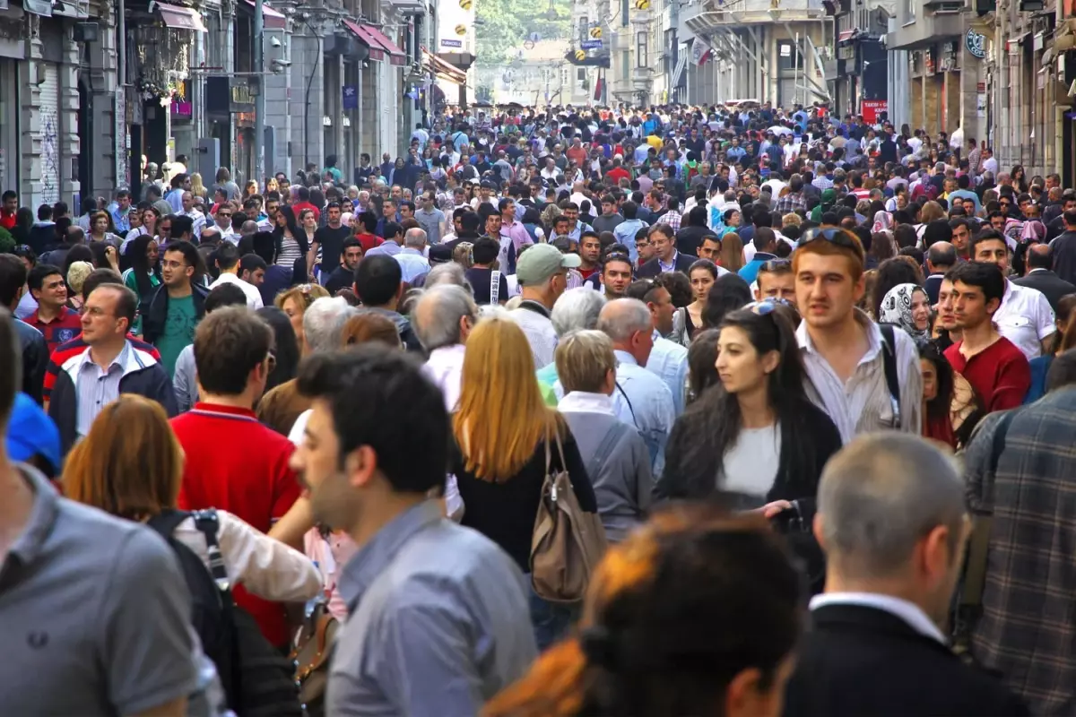 Türkiye’nin Nüfusu 85 Milyon 824 Bini Geçti