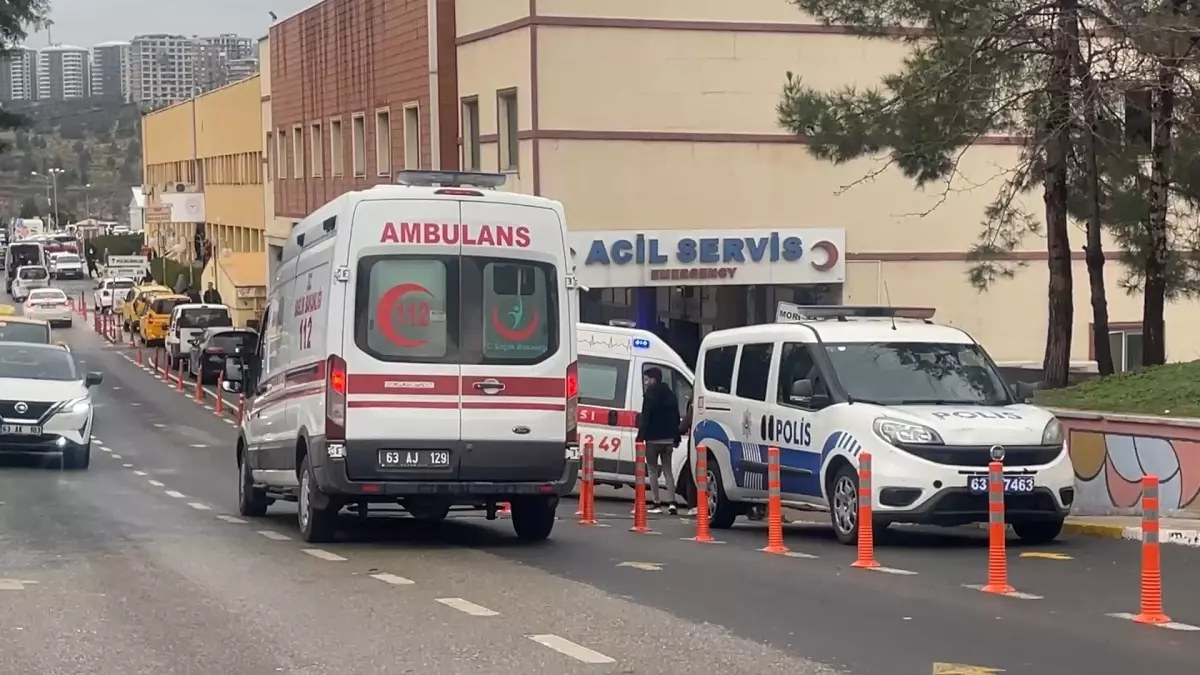 Şanlıurfa’da Elektrik Direğinde Akıma Kapılan Usta Ağır Yaralandı