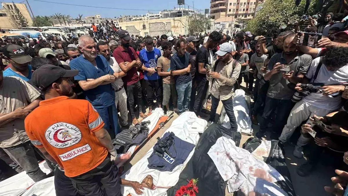 Netanyahu, Gazze'deki Hastane Saldırısı İçin 'Kaza' Dedi: 20 Kişi Hayatını Kaybetti