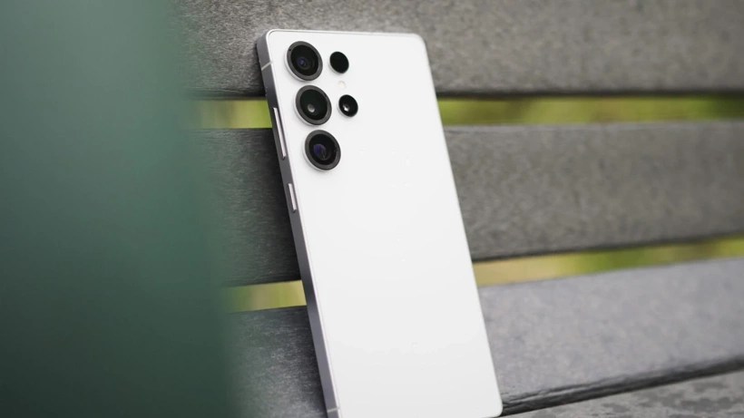 Samsung Galaxy S26 Ultra Tasarımıyla Geliyor: Daha Yuvarlatılmış Köşeler, Güçlü Donanım
