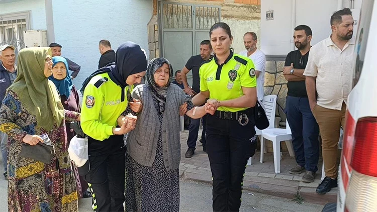 Şehit Polis Müdürü Muhsin Aydemir'in Annesi Rahatsızlandı, Hastaneye Kaldırıldı