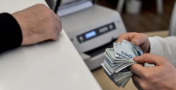 Çalışma Hayatında Yeni Dönem: Uzun Süre Çalışana Yüksek Aylık Geliyor