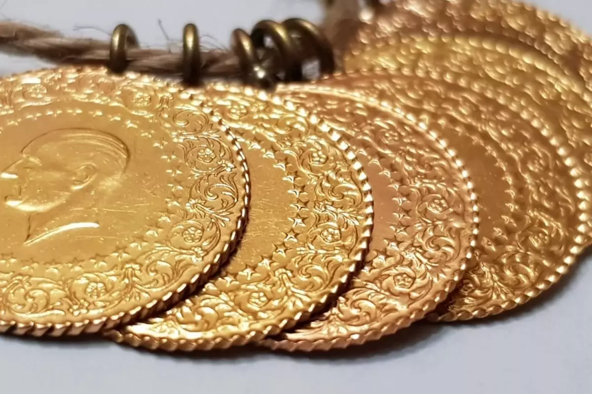 Altın Fiyatları Çıldırdı: Gram Altın 5.004 TL ile Rekor Kırdı