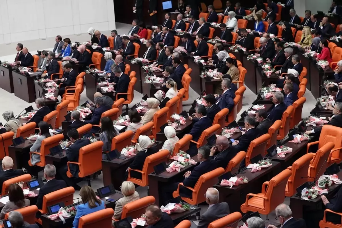 Meclis Açılıyor: CHP Katılmayacak, DEM Parti Oturumda Yer Alacak