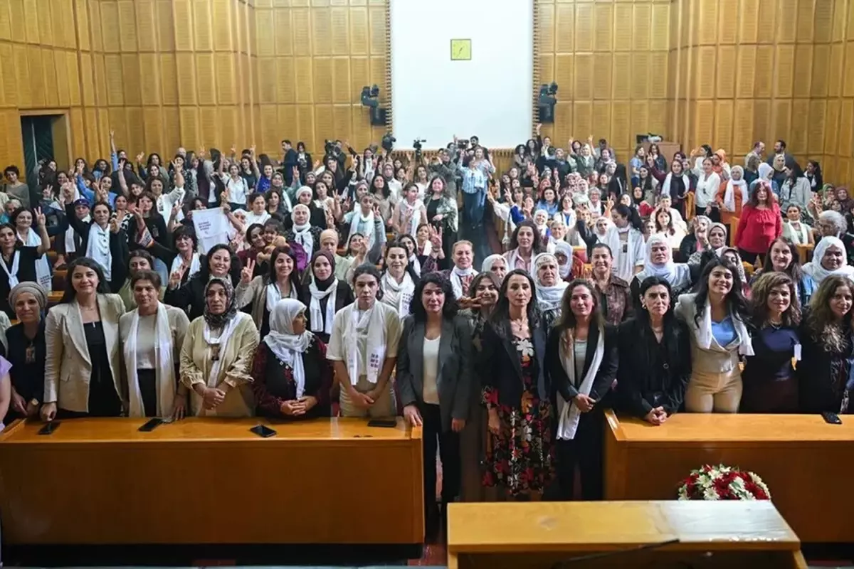 TBMM'deki Slogan Krizine Barolardan Ortak Tepki: 57 İlden Bildiri Geldi