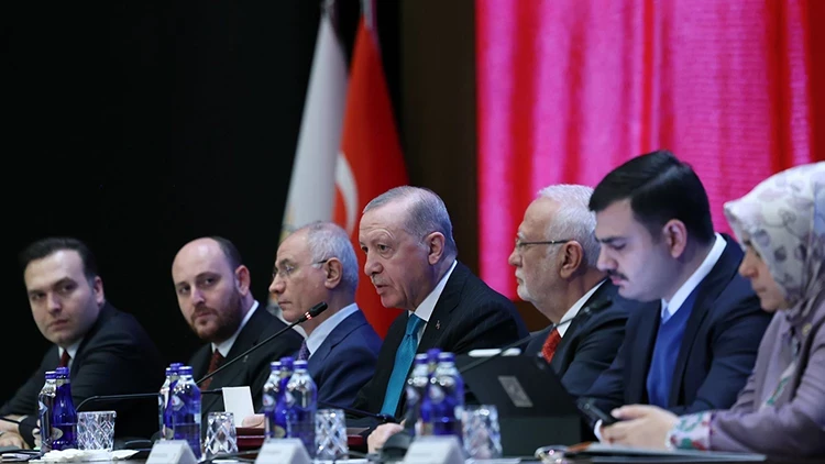 AK Parti'de MKYK Mesaisi Başladı