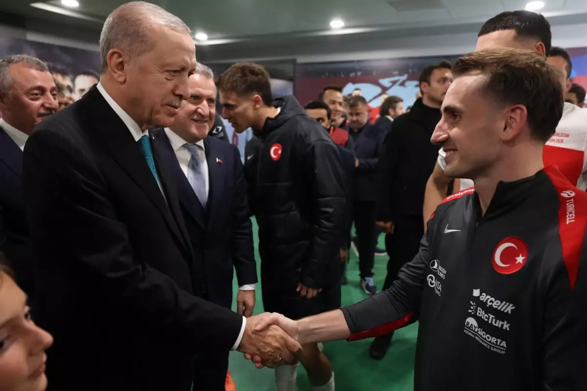 Cumhurbaşkanı Erdoğan'dan A Milli Futbol Takımı'na Tebrik Mesajı