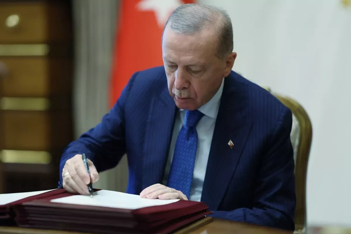 Kabine Toplantısında 4 Kritik Gündem: Eğitim Süresi ve Gazze Ateşkesi Masada