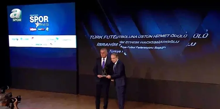 TFF Başkanı Hacıosmanoğlu'na Üstün Hizmet Ödülü