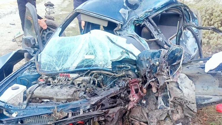 Bolu Mudurnu’da Otomobil ile Kamyon Çarpıştı: 1 Kişi Hayatını Kaybetti