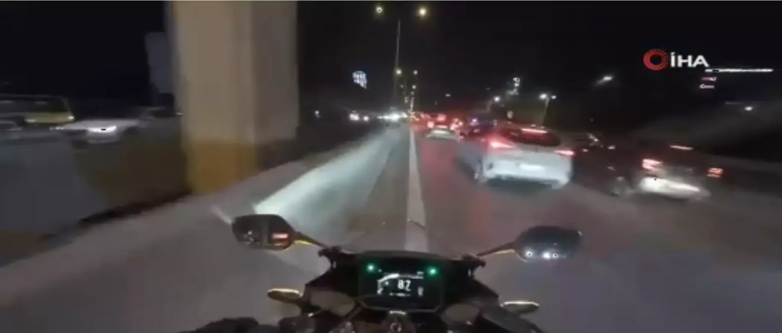 Maltepe'de Motosikletin Çarptığı Trafik Polisi Yaralandı: O Anlar Kamerada