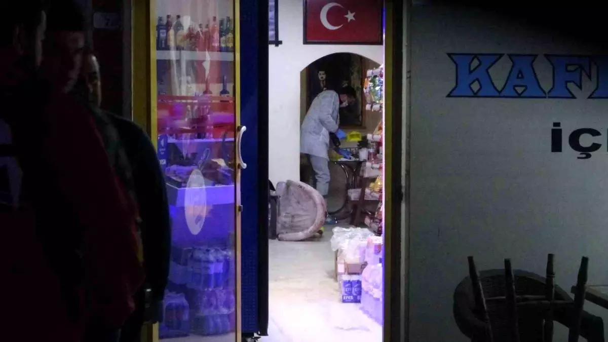 Markette Gece Saatlerinde Silahlı Çatışma: İki Kişi Hayatını Kaybetti