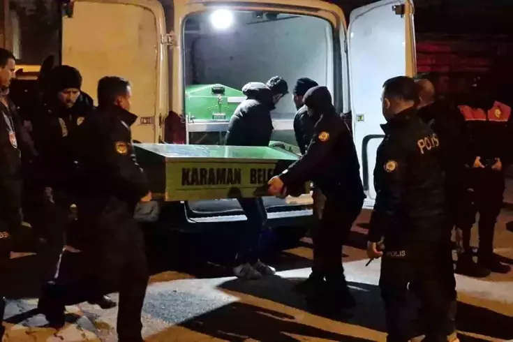 Boşanma Aşamasındaki Eşini Boğarak Öldürdü, Ardından Kendini Astı