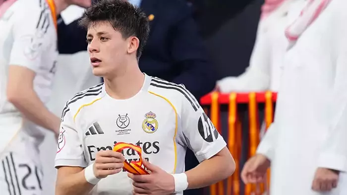Real Madrid’de Arda Güler Rüzgârı: Final Sonrası Görüntüler Sosyal Medyada Geniş Yankı Buldu