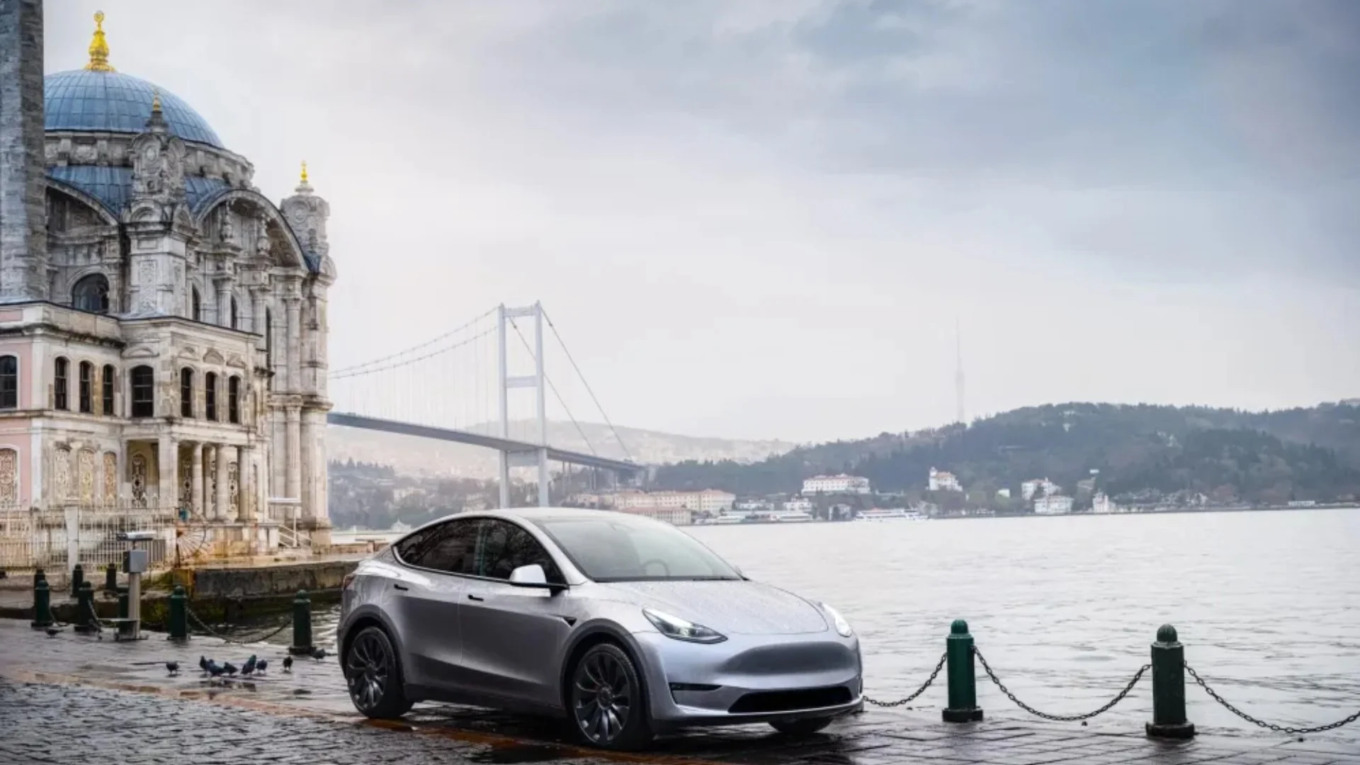 Tesla Model Y Türkiye Fiyatı 2026 Ne Kadar?