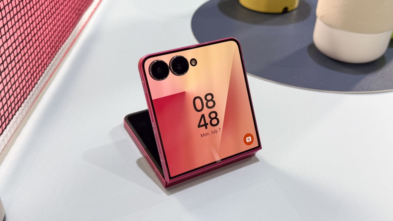 One UI 9 Galaxy Z Flip 8 Üzerinde Test Ediliyor