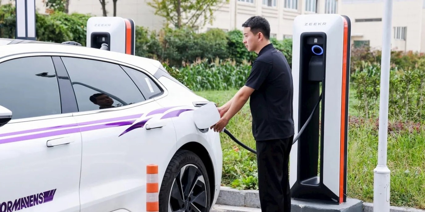 Geely 1.500 kW Ultra Hızlı Şarj Teknolojisini Tanıttı
