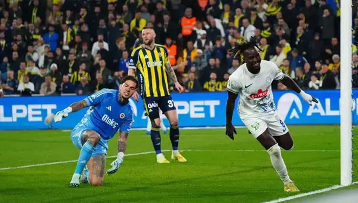 Ali Sowe Kadıköy’de Yine Sahneye Çıktı Fenerbahçe’ye En Çok Gol Attığı Takım Oldu