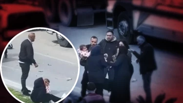 Kağıthane’de Kavşakta Kaza: Yaralı Kadın Bebeğiyle Tepki Gösterdi