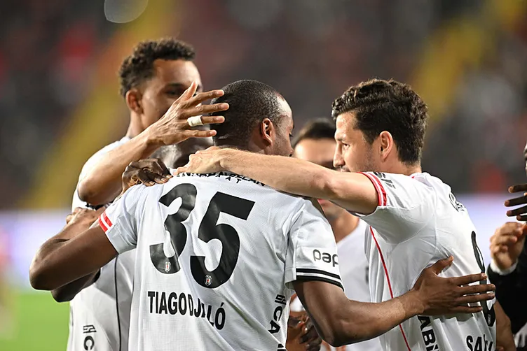 Beşiktaş’tan Kaptan Bombası: Granit Xhaka Gündemde