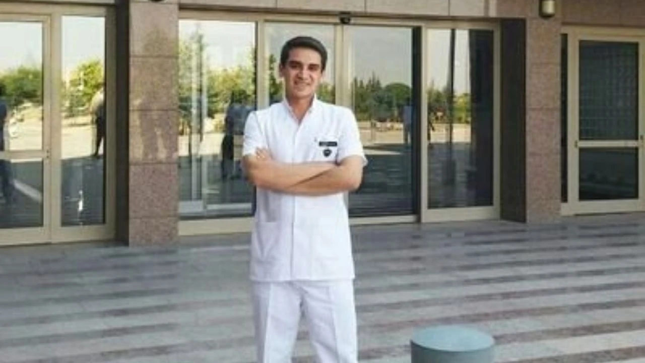 Anıl Toprak Kimdir? Görevi Nedir, Ne İş Yapıyor?