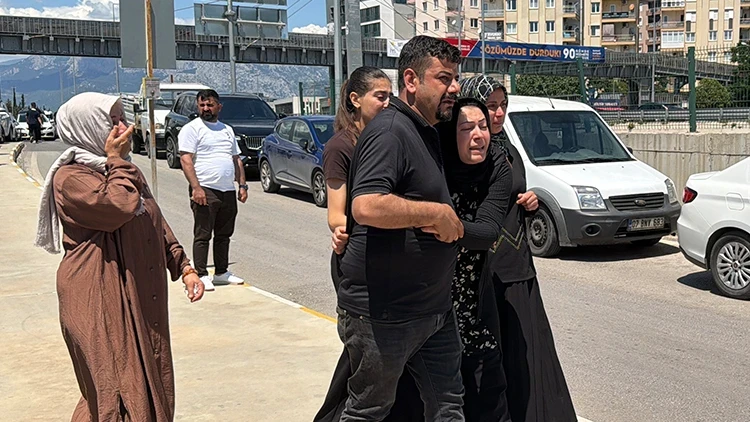 Antalya’da Motosiklet Kazası: 14 Yaşındaki Muhammed Umer Hayatını Kaybetti